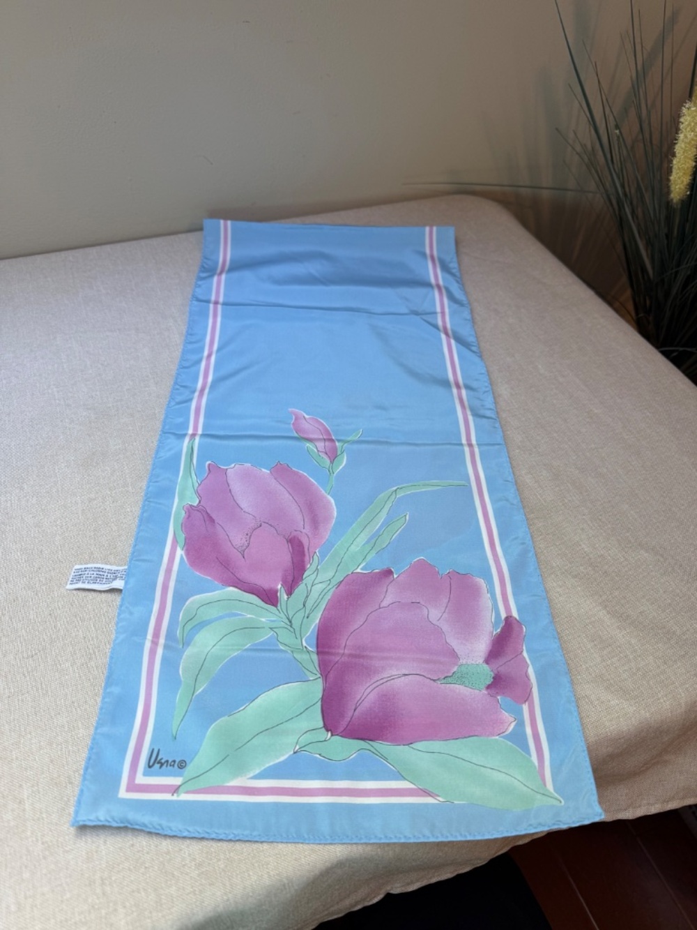 Long Vintage Veresa by Vera Neumann Pastel Tulip Scarf - Picture 2 of 11